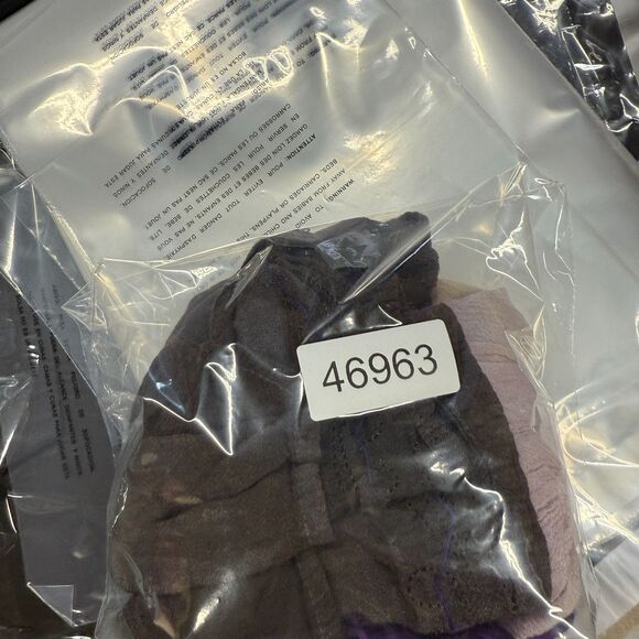 Shiva Fashions Blouse Women One Size Blue Colorblock Sleeveless V-Neck Sequin - Picture 5 of 5